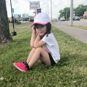 Meet your Posher, Stella